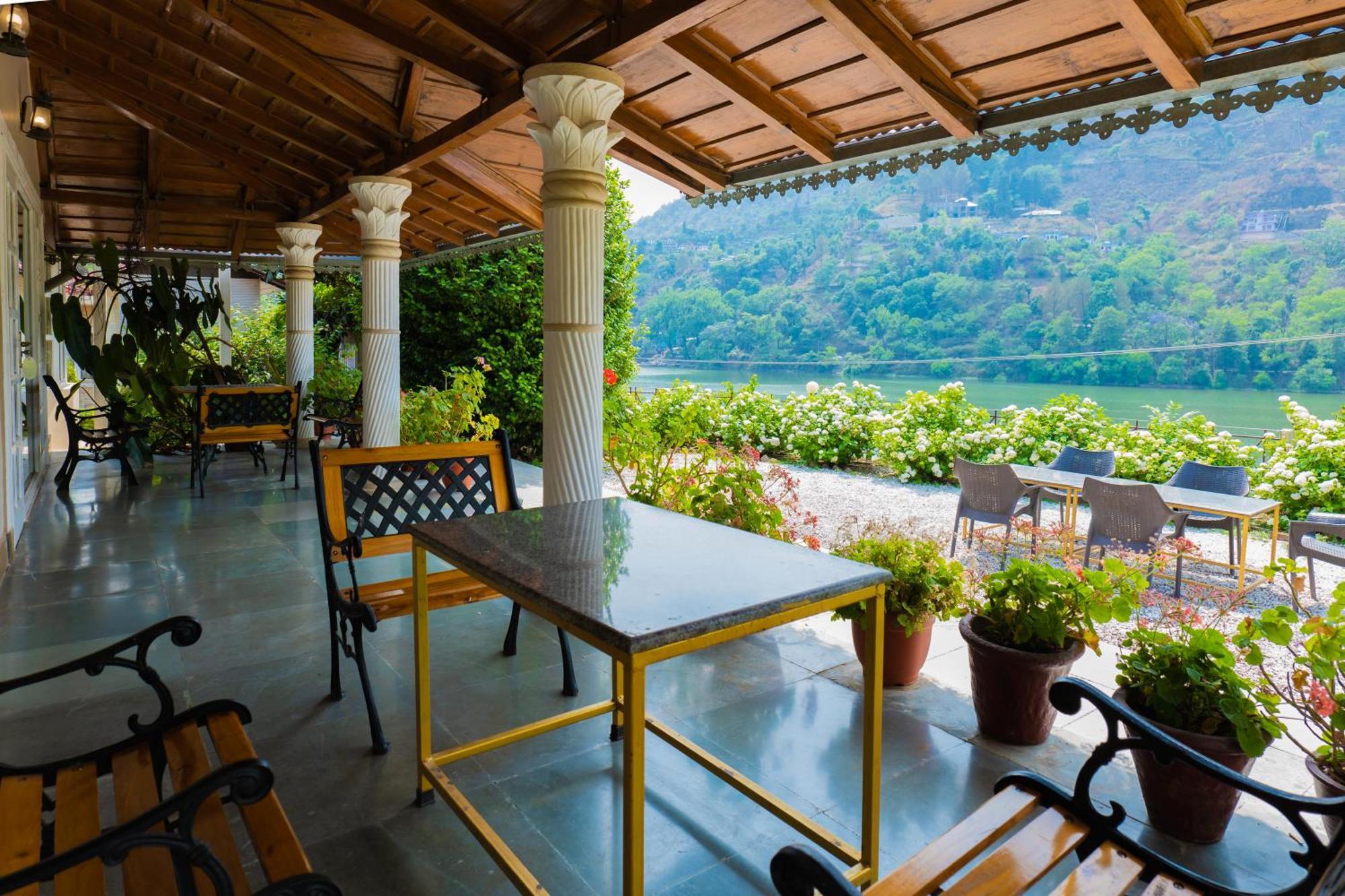 Neelesh Inn- A Luxury Lake View Hotel- 20 Kms From Nainital Bhīm Tāl Esterno foto