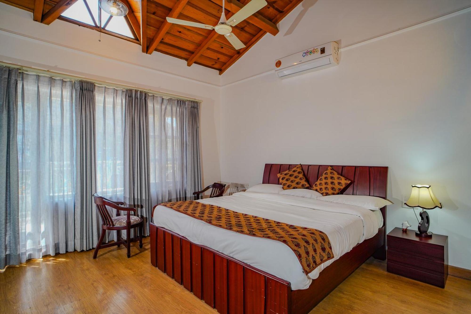 Neelesh Inn- A Luxury Lake View Hotel- 20 Kms From Nainital Bhīm Tāl Esterno foto