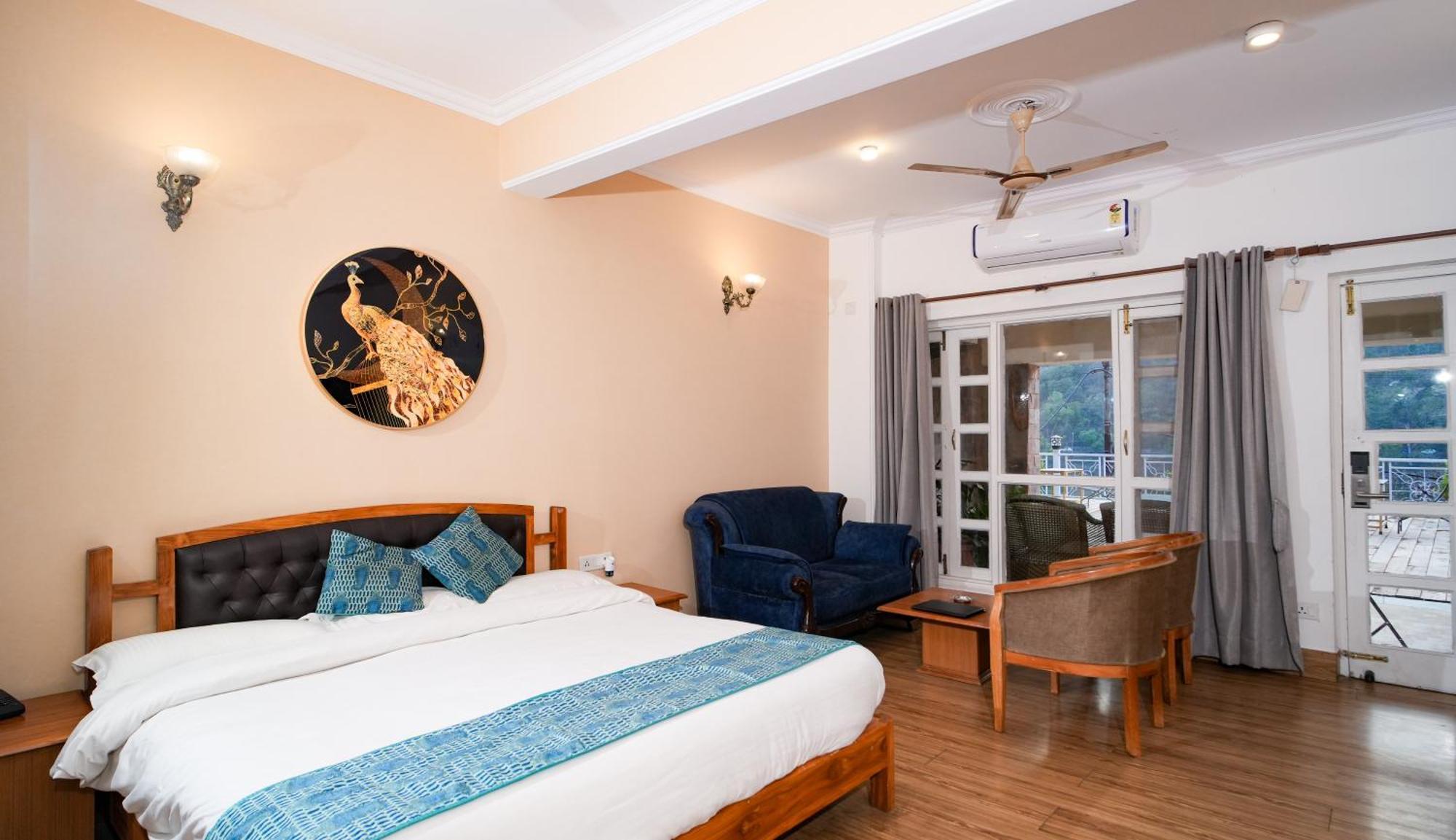 Neelesh Inn- A Luxury Lake View Hotel- 20 Kms From Nainital Bhīm Tāl Esterno foto