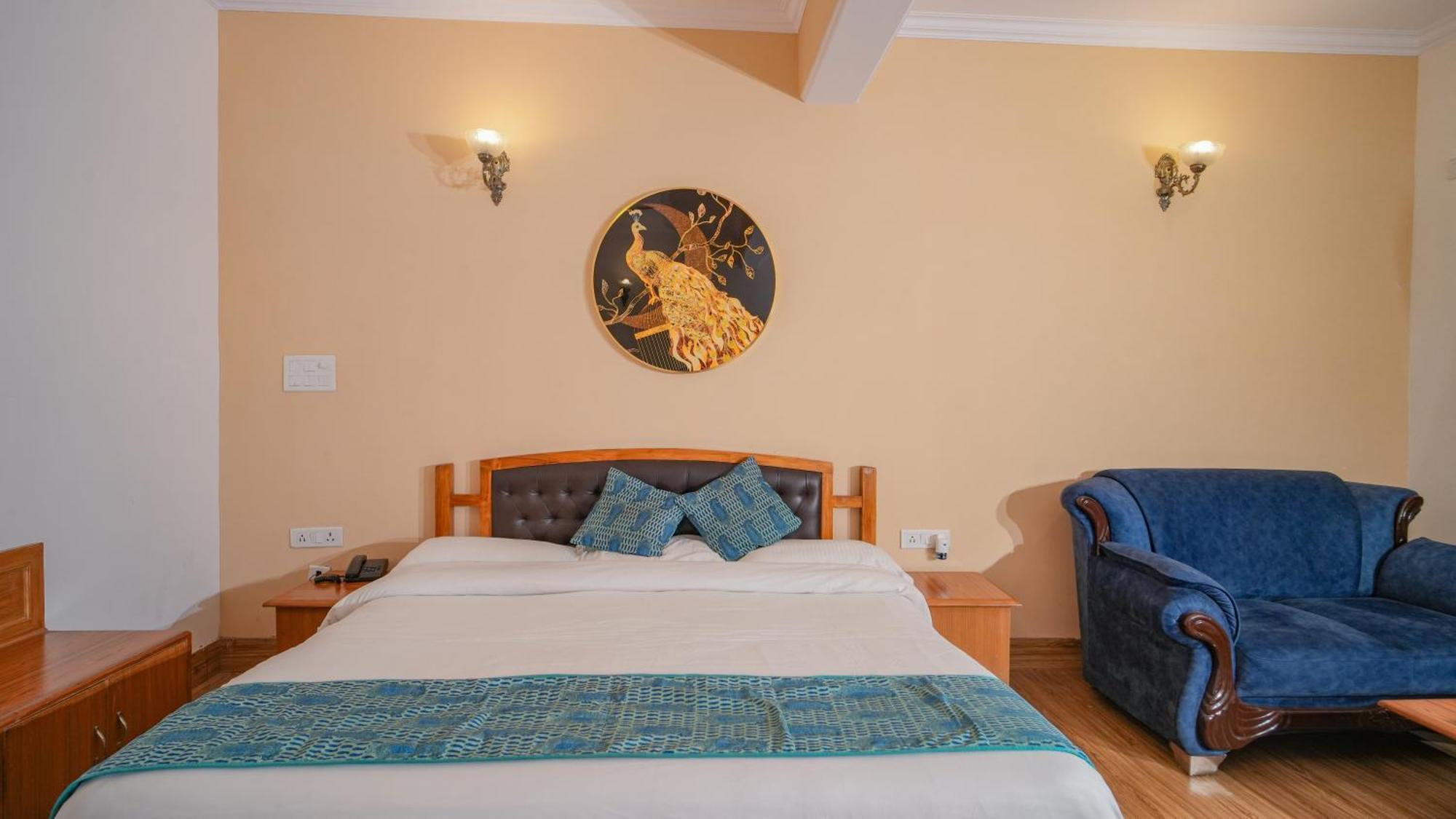 Neelesh Inn- A Luxury Lake View Hotel- 20 Kms From Nainital Bhīm Tāl Esterno foto