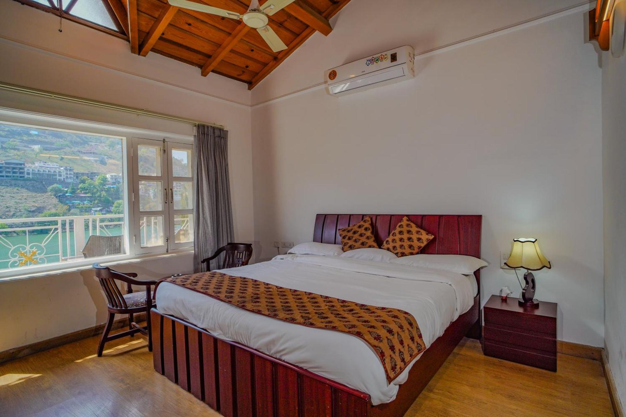 Neelesh Inn- A Luxury Lake View Hotel- 20 Kms From Nainital Bhīm Tāl Esterno foto