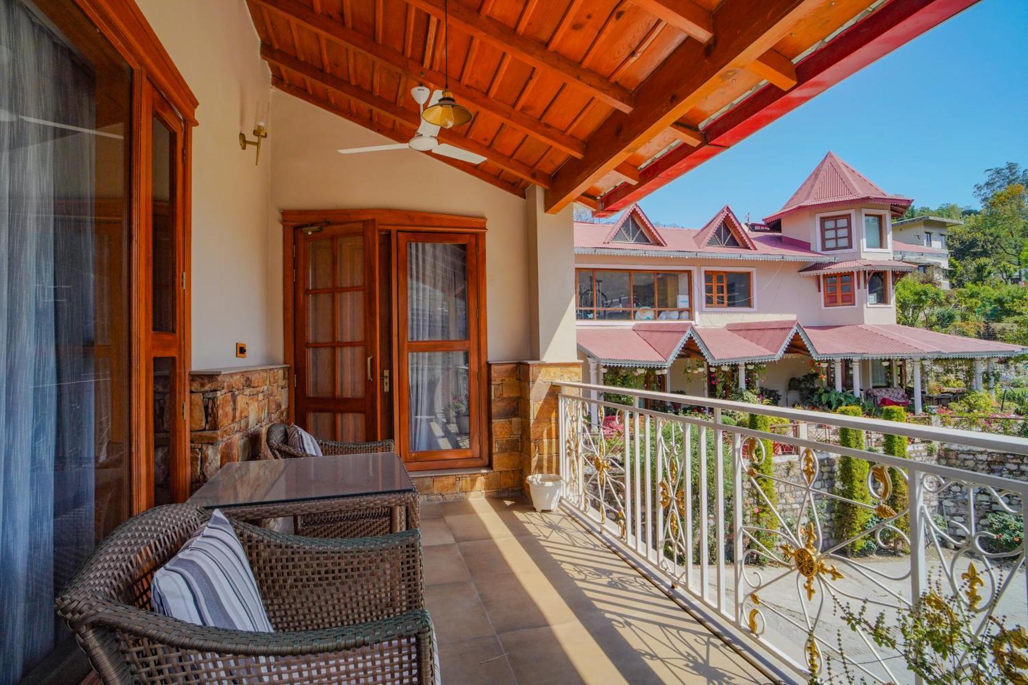 Neelesh Inn- A Luxury Lake View Hotel- 20 Kms From Nainital Bhīm Tāl Esterno foto