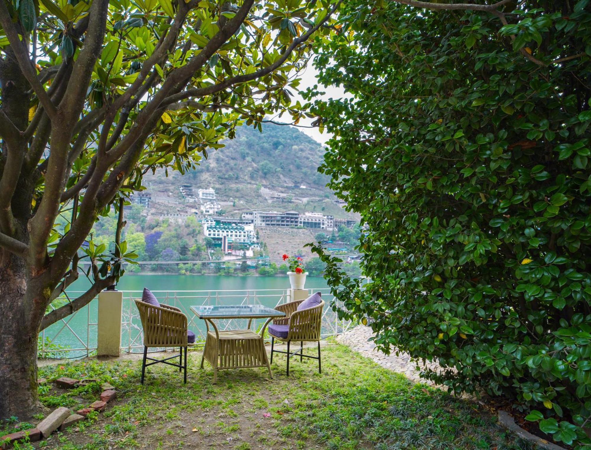 Neelesh Inn- A Luxury Lake View Hotel- 20 Kms From Nainital Bhīm Tāl Esterno foto